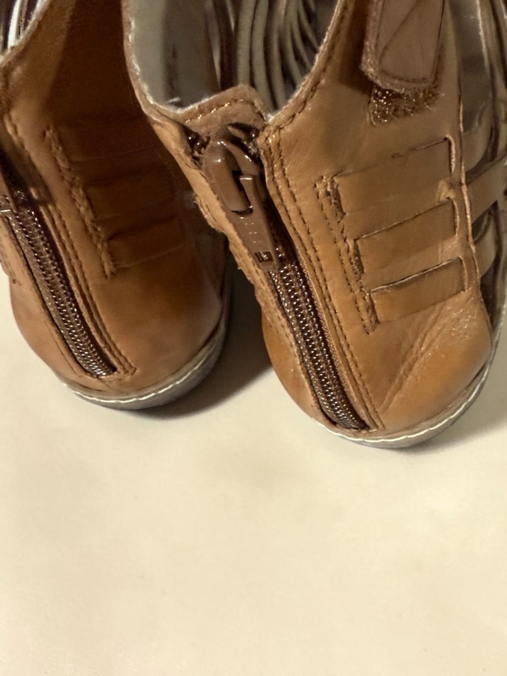 Earth Shoes Camellia Marconi Gladiators - Size 10 - Picture 12 of 15